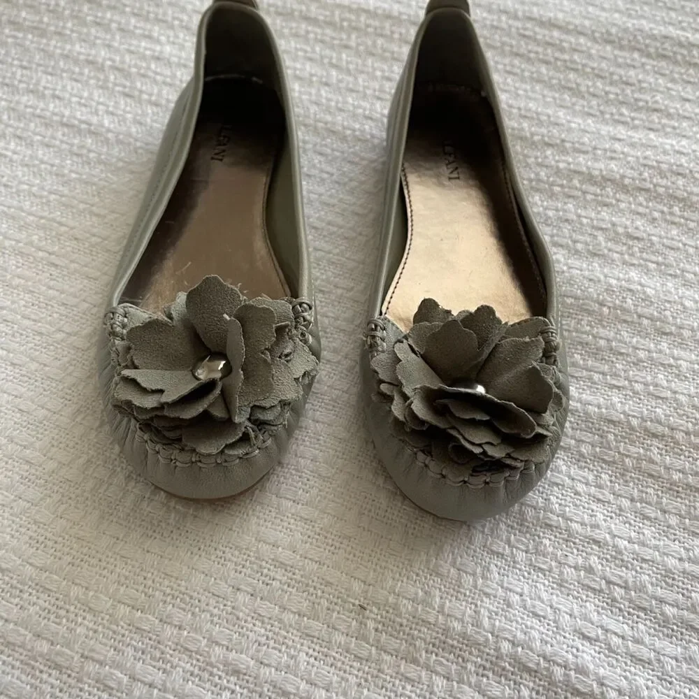 Size 6.5 Alfani Cory Gray Leather Flats with Fabric Floral Detail